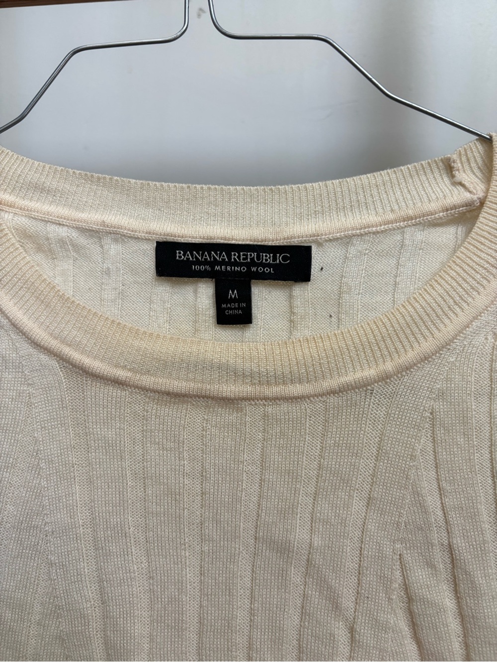 Banana Republic Ivory Ribbed Crewneck Sweater - Picture 3 of 5